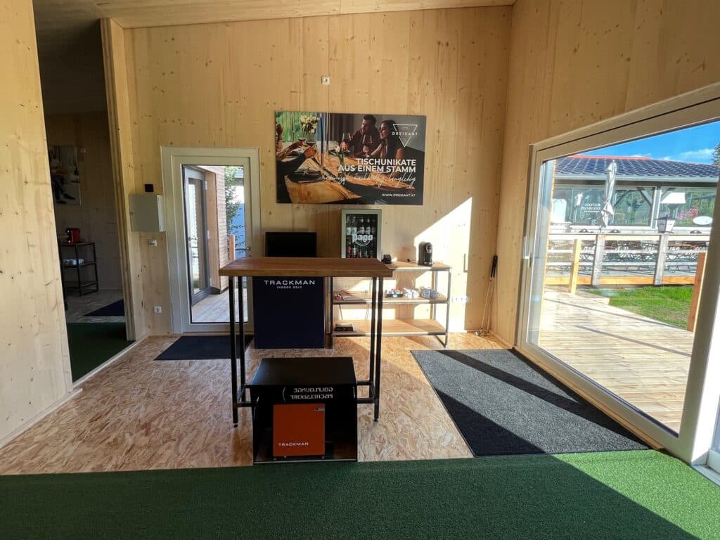 Golfturniere am Simulator: Indoor Golflounge in Pischelsdorf eröffnet