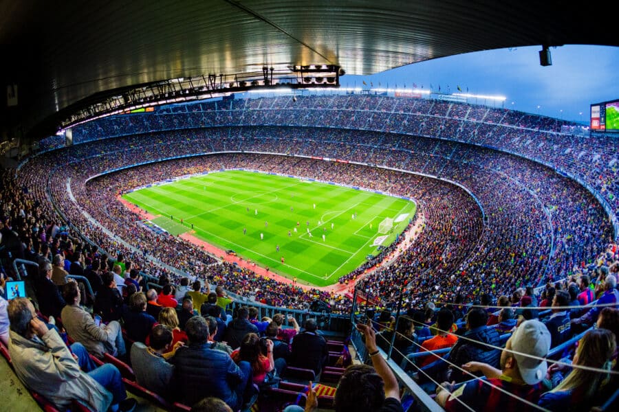 RES Touristik mit fussballreisen.com und fanreisen.com: Fan- und Fußballreisen zu den spektakulärsten Sportevents der Welt [Klub100]
