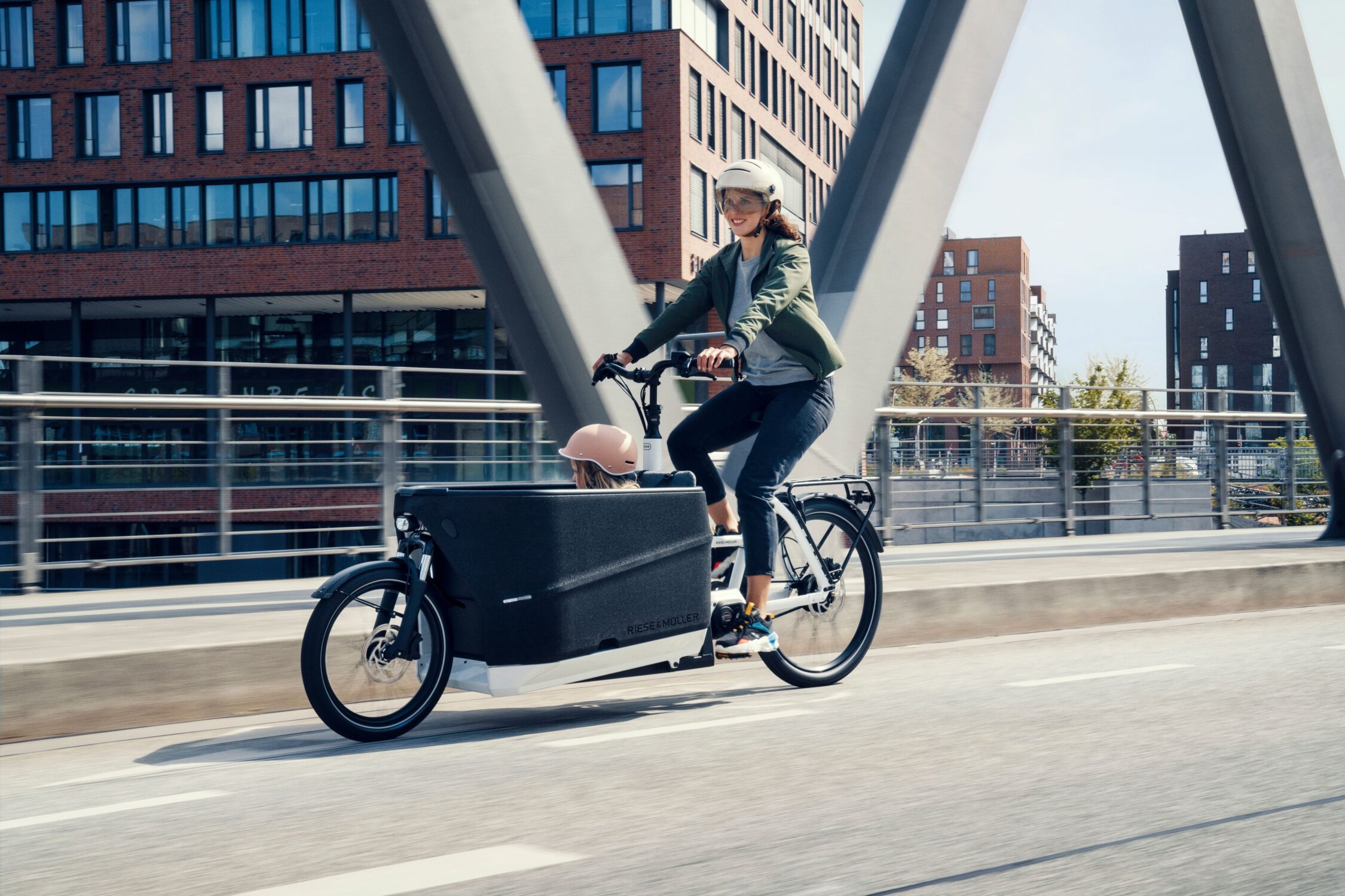 Verkaufszahlen: E-Bikes überholen erstmals konventionelle Fahrräder