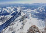 Mount Everest Expedition: Das Big Business hinter dem Abenteuer zum Dach der Welt – mit Lukas Furtenbach von Furtenbach Adventures im Zwischenstopp-Podcast