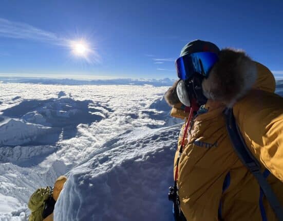 Hassliebe Mount Everest: Wie der Tiroler Lukas Furtenbach Luxusreisen zum Dach der Welt ermöglicht [Exklusiv]