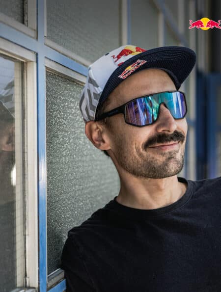 Red Bull SPECT Eyewear launcht 4D_PRO Modelle mit photochromer CHROM°X-Linse [Klub 100]