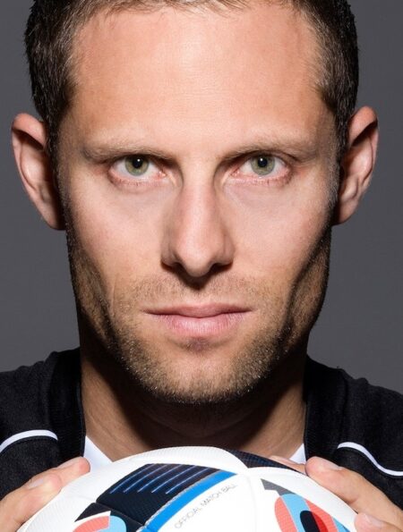 Schiedsrichter Harald Lechner zu Gast im Zwischenstopp-Podcast: Zwischen Druck, Entscheidungen und der dritten Halbzeit