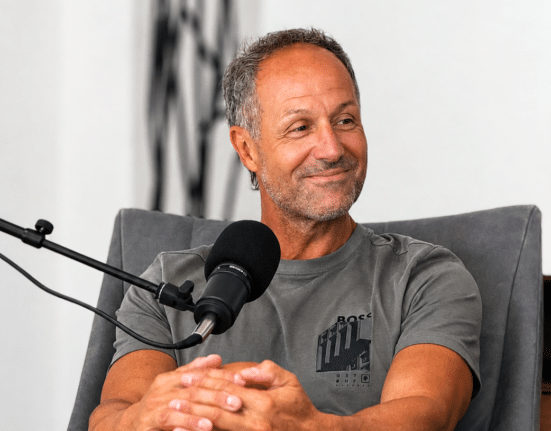 Ex-Profi, Trainer und Sportdirektor Roland Kirchler zu Gast im Zwischenstopp-Podcast: Blutige Spritzen, Pferdedressur und 3.000 Dollar im Handgepäck